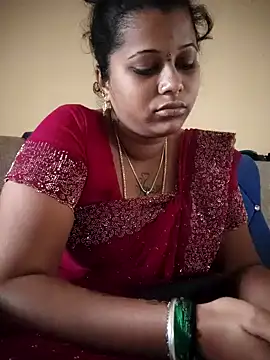 Snapshot of sweetqueen143 chatting on 01-12-26, 04:50 sweetqueen143 online show from 01-12-26, 04:50