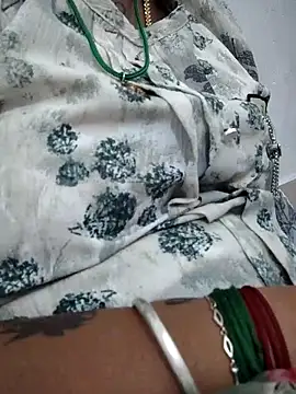 Snapshot of sweetqueen143 chatting on 02-03-26, 05:16 sweetqueen143 online show from 02-03-26, 05:16