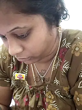 Snapshot of sweetqueen143 chatting on 02-08-26, 11:57 sweetqueen143 online show from 02-08-26, 11:57