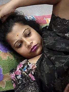 Snapshot of sweetqueen143 chatting on 02-24-26, 07:23 sweetqueen143 online show from 02-24-26, 07:23