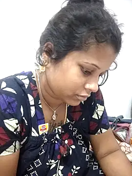 Snapshot of sweetqueen143 chatting on 03-02-26, 07:21 sweetqueen143 online show from 03-02-26, 07:21