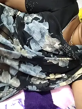 Snapshot of sweetqueen143 chatting on 03-04-26, 03:51 sweetqueen143 online show from 03-04-26, 03:51