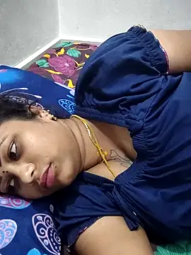 sweetqueen143 online show from 04-22-26, 06:16