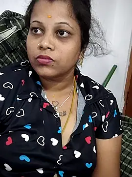 sweetqueen143 online show from 05-15-26, 11:45