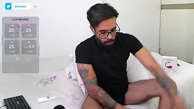 Snapshot of htrebor87 chatting on 02-12-26, 07:31 htrebor87 online show from 02-12-26, 07:31