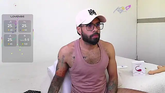 Snapshot of htrebor87 chatting on 02-27-26, 05:35 htrebor87 online show from 02-27-26, 05:35