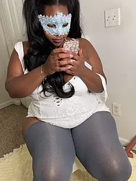EbonyPwincess online show from 10-13-25, 08:09