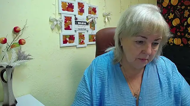 MilenaWedxy online show from 11-30-25, 06:17