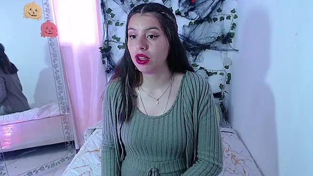 Snapshot of kamillew chatting on 10-22-25, 12:27 kamillew online show from 10-22-25, 12:27