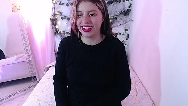 Snapshot of kamillew chatting on 10-23-25, 06:17 kamillew online show from 10-23-25, 06:17