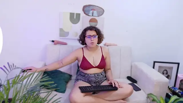 dirty feelena online show from 10-19-25, 05:46