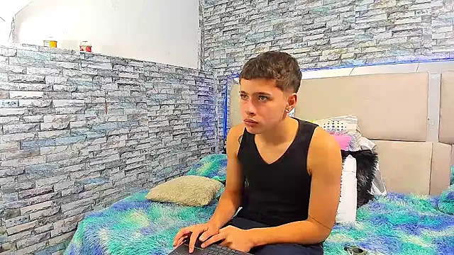 Julian wolf18 online show from 10-09-25, 01:53