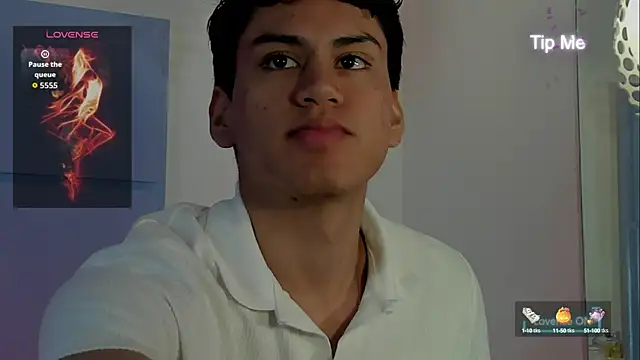 Snapshot of NicoGreys chatting on 09-27-25, 04:28 NicoGreys online show from 09-27-25, 04:28