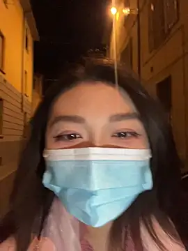 Snapshot of fioralba chatting on 01-08-26, 05:15 fioralba online show from 01-08-26, 05:15