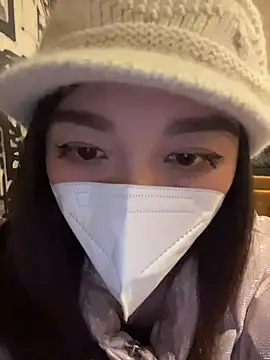 Snapshot of fioralba chatting on 02-11-26, 05:40 fioralba online show from 02-11-26, 05:40