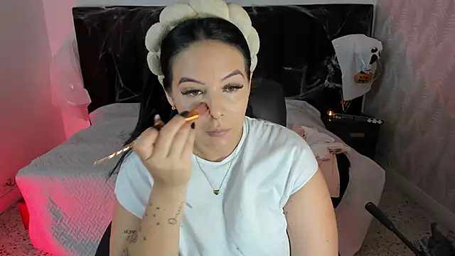 Snapshot of camiladuke7 chatting on 10-29-25, 07:37 camiladuke7 online show from 10-29-25, 07:37