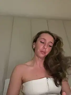 Scotishminx25 online show from 10-19-25, 04:40