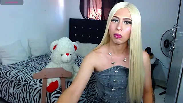 Snapshot of Victoria_Hot_xxx chatting on 03-20-26, 05:40 Victoria Hot xxx online show from 03-20-26, 05:40