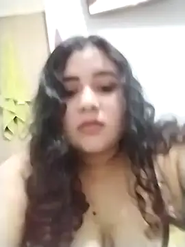 Snapshot of Carolceleste24 chatting on 11-12-25, 04:13 Carolceleste24 online show from 11-12-25, 04:13