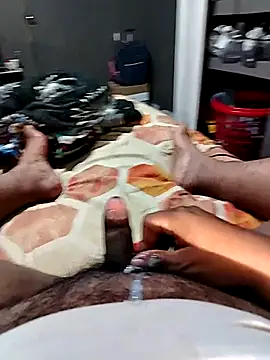 Snapshot of Galardon1 chatting on 10-07-25, 05:59 Galardon1 online show from 10-07-25, 05:59