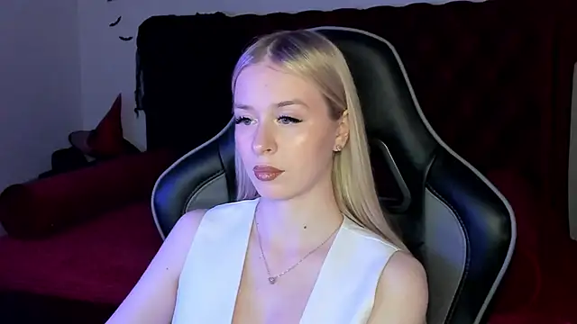 MiaGraces online show from 11-06-25, 06:20