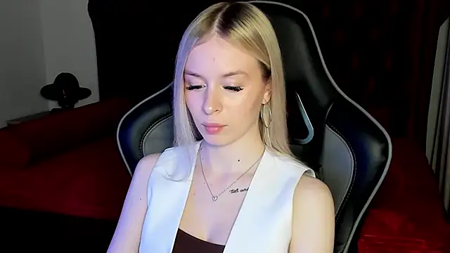 MiaGraces online show from 12-01-25, 05:29