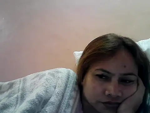 Snapshot of Amarrahlyn chatting on 06-02-26, 12:07 Amarrahlyn online show from 06-02-26, 12:07