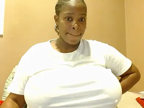 Snapshot of champaigncork chatting on 05-19-26, 11:44 champaigncork online show from 05-19-26, 11:44