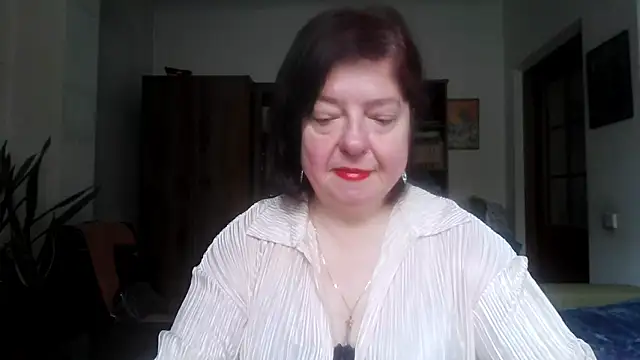 Snapshot of Violet_Pulse chatting on 04-23-26, 08:57 Violet Pulse online show from 04-23-26, 08:57