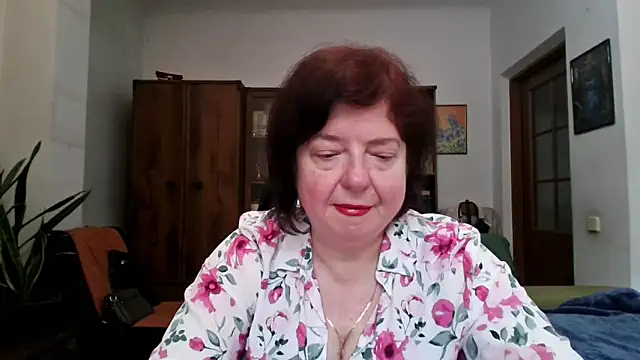 Snapshot of Violet_Pulse chatting on 05-11-26, 10:54 Violet Pulse online show from 05-11-26, 10:54