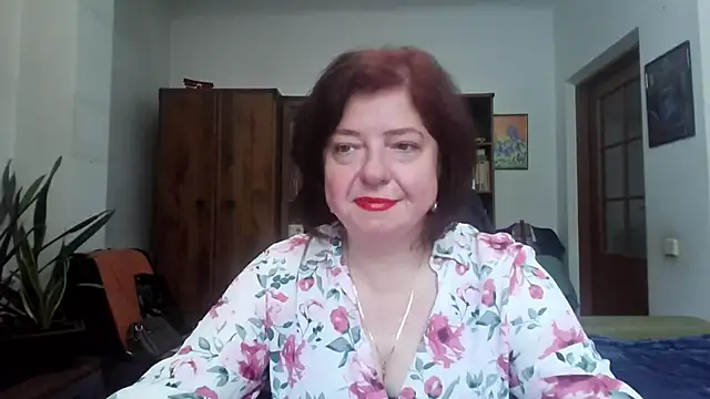 Snapshot of Violet_Pulse chatting on 05-18-26, 01:39 Violet Pulse online show from 05-18-26, 01:39