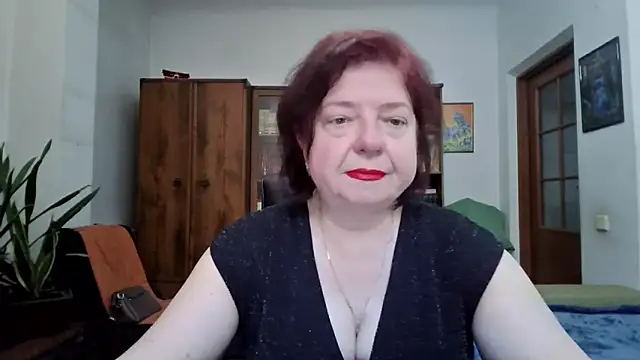 Snapshot of Violet_Pulse chatting on 05-27-26, 04:04 Violet Pulse online show from 05-27-26, 04:04