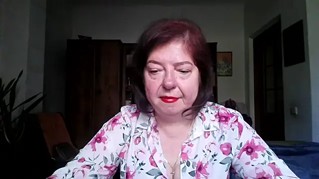Snapshot of Violet_Pulse chatting on 05-29-26, 01:42 Violet Pulse online show from 05-29-26, 01:42