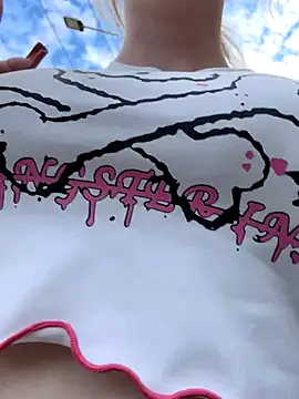 RonnieKiss online show from 09-27-25, 04:17