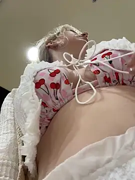 RonnieKiss online show from 11-16-25, 02:50