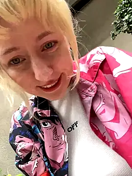 RonnieKiss online show from 11-20-25, 03:18