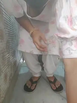 Cute-Charvii online show from 11-05-25, 03:50