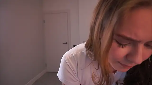 AdrianaCoenen online show from 09-23-25, 06:33