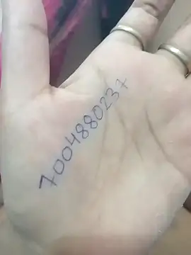 Snapshot of JassiKumari02 chatting on 04-11-26, 06:56 JassiKumari02 online show from 04-11-26, 06:56