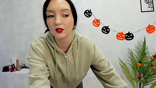 Lesley Wins online show from 10-17-25, 08:06
