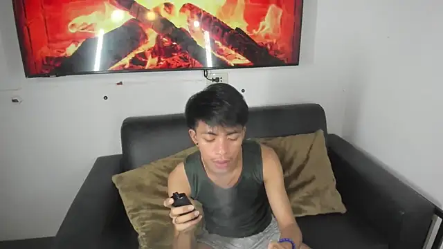 Snapshot of jayxxxlovescock chatting on 10-25-25, 04:24 jayxxxlovescock online show from 10-25-25, 04:24