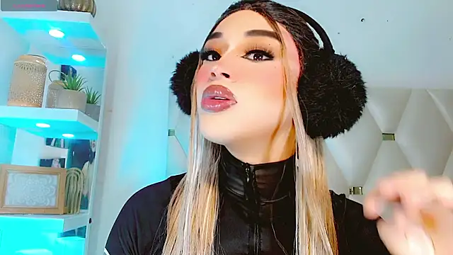  IsabellaRousse online show from 03-06-26, 08:05