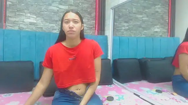 Lil Rose2006 online show from 11-08-25, 10:59