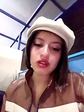 Snapshot of SALOME-28_ chatting on 12-21-25, 12:07 SALOME-28 online show from 12-21-25, 12:07