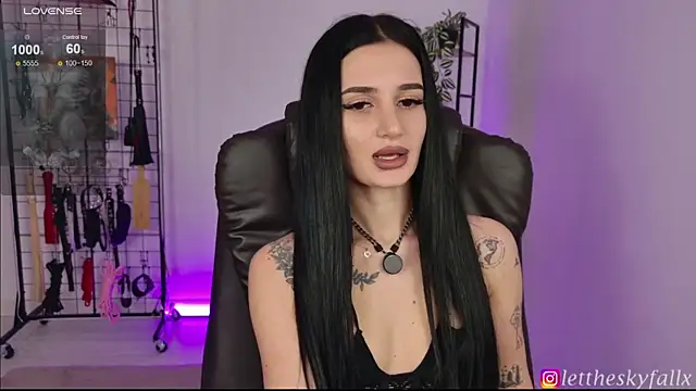 lettheskyfallx online show from 04-01-26, 09:34