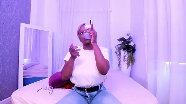 LolaJenkinss online show from 10-17-25, 01:14