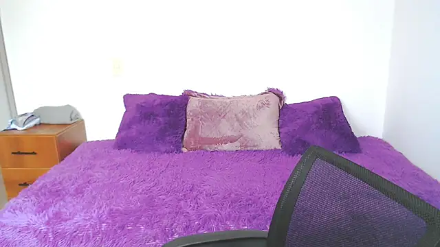 brendasantos 77 online show from 10-20-25, 02:17