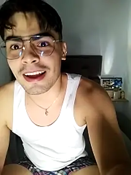 Mason grey online show from 12-16-25, 01:32