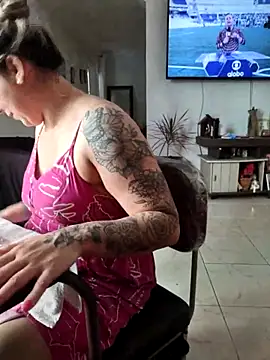 Barbie 13 online show from 10-26-25, 06:25