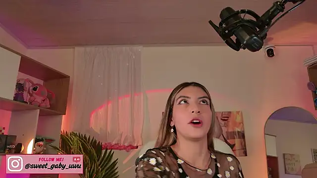 gaby uwu  online show from 11-20-25, 10:53